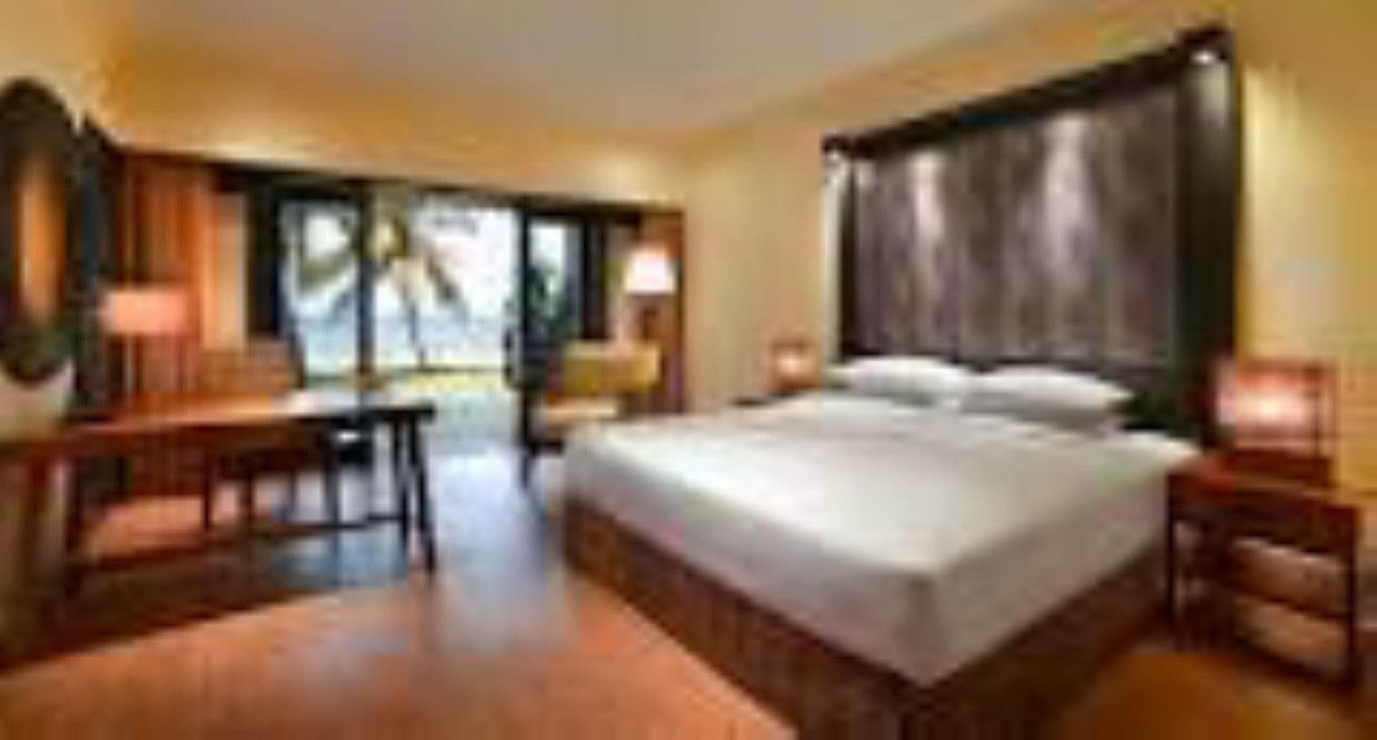 Hyatt Regency Kuantan Resort Екстериор снимка A room at the hotel